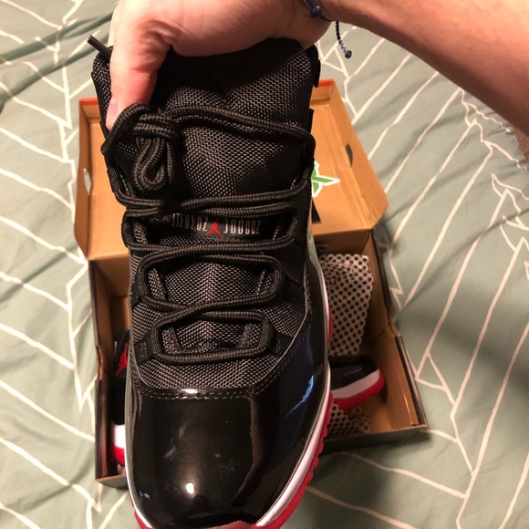 Jordan 11 - Picture 2 of 4